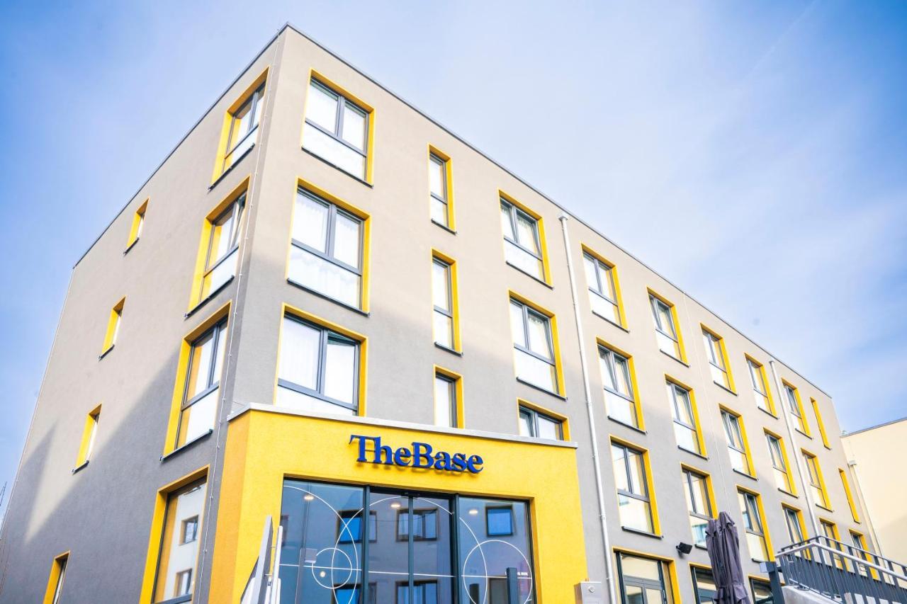 The Base Berlin One Hotell Eksteriør bilde