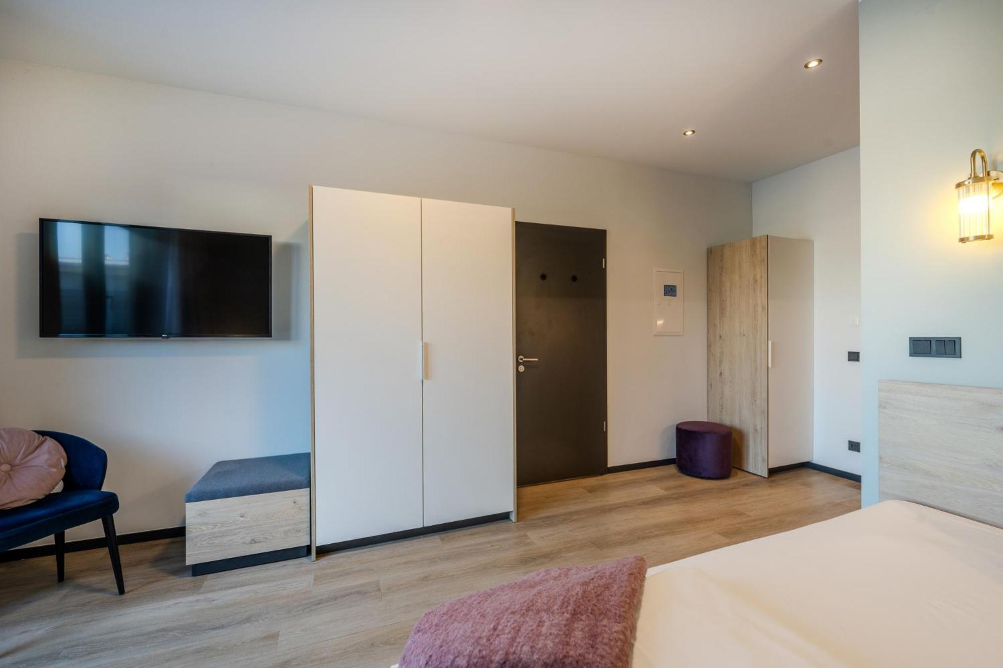 The Base Berlin One Hotell Eksteriør bilde