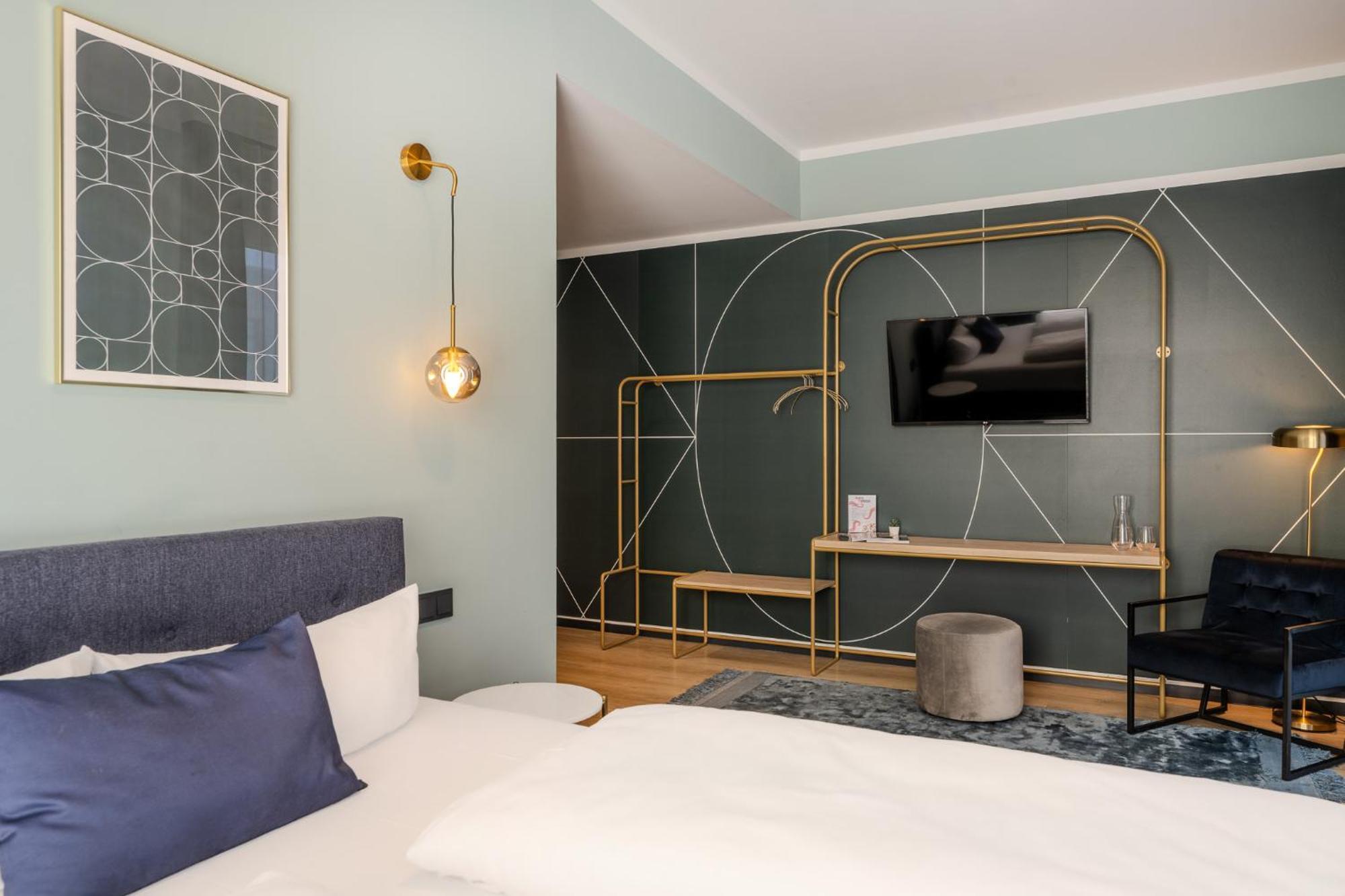 The Base Berlin One Hotell Eksteriør bilde