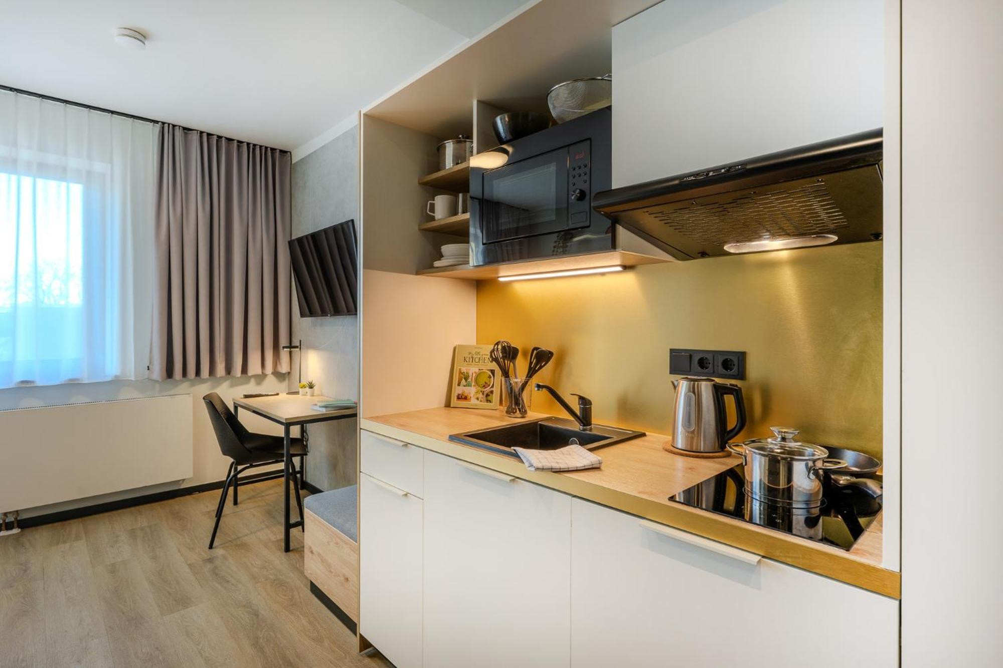 The Base Berlin One Hotell Eksteriør bilde